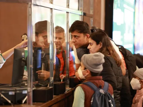 Ninh Bình "bội thu" khách du lịch trong 4 ngày nghỉ Tết Dương lịch 2026