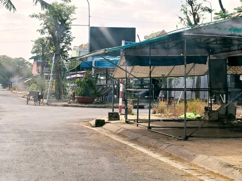 Tháo dỡ 3 chốt ở núi Sam, chờ ý kiến các ngành đến 9-1