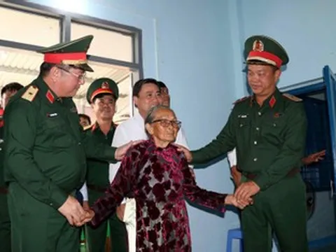 Chiến dịch Quang Trung tăng tốc về đích, hàng trăm người dân có nhà mới đón Tết