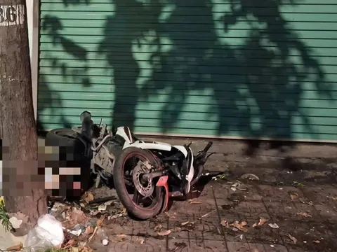Xe máy lao lên vỉa hè ở Tây Ninh khiến 1 người chết, 1 bị thương