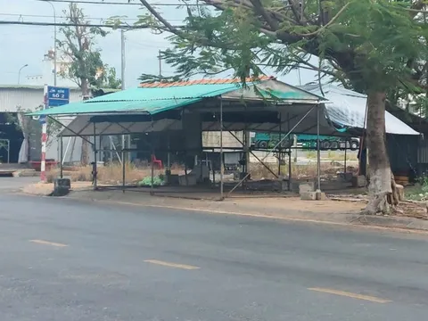 Chính thức tháo dỡ 3 chốt thu phí ở Núi Sam