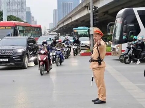 CSGT Hà Nội tăng cường phân luồng sẵn sàng phục vụ Lễ xuất quân bảo vệ Đại hội Đảng