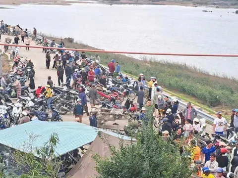 Nhảy xuống sông cứu người, người đàn ông chết đuối thương tâm