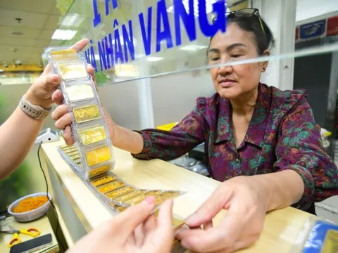 Liệu giá vàng thế giới có quay lại mốc kỷ lục 4.550 USD/ounce?