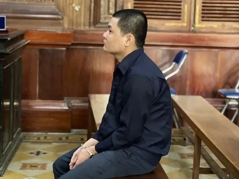 Một phút bốc đồng, "ôm" nhiều năm "bóc lịch"