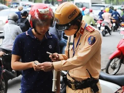 CSGT có kiểm tra giấy khám sức khỏe của tài xế không?