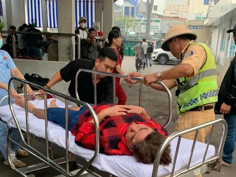 Cảnh sát giao thông dùng xe đặc chủng dẫn đường, đưa người bệnh tim nguy kịch đi cấp cứu