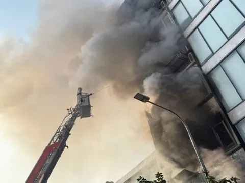 Vụ cháy nhà cao tầng ở Hà Nội: 2 người tử vong