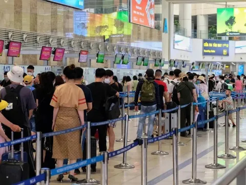 Tỉ lệ chuyến bay đúng giờ năm 2025 giảm mạnh