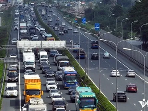Nhiều thay đổi về thu phí sử dụng đường bộ năm 2026, hàng triệu chủ ô tô cần biết