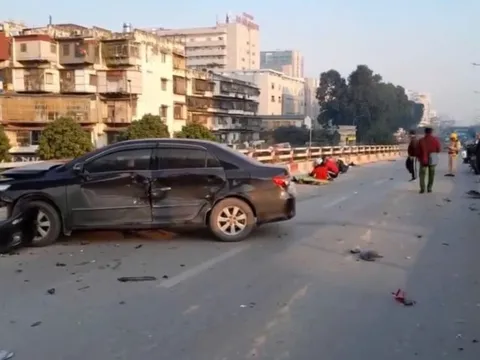 Vụ tai nạn liên hoàn khiến 1 người tử vong trên cầu vượt: Nữ tài xế đạp nhầm chân ga