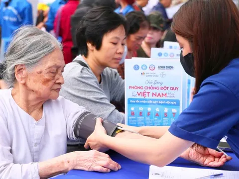 Trời chuyển lạnh, cẩn trọng đột quỵ ở người cao tuổi