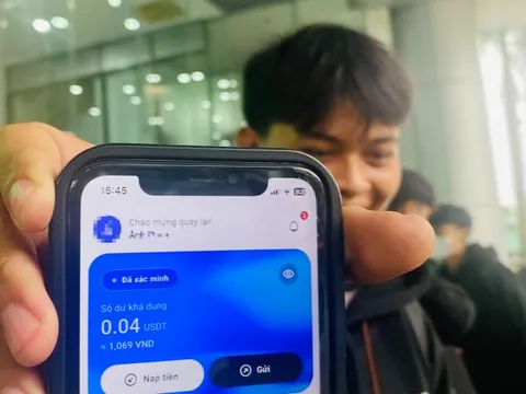 Sinh viên được tặng tài sản mã hóa USDT để trải nghiệm chuyển đổi sang Việt Nam đồng để mua sắm