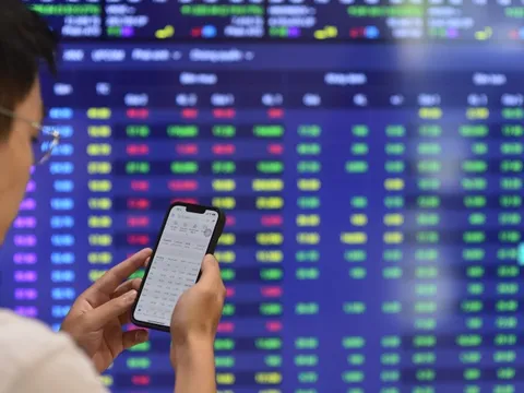 Chứng khoán tuần mới: VN-Index dự báo tiếp tục tăng, vượt 1.900 điểm?