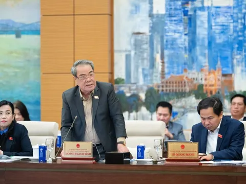 Bộ Nội vụ nghiên cứu để sớm điều chính sách tiền lương cho cán bộ, công chức, viên chức