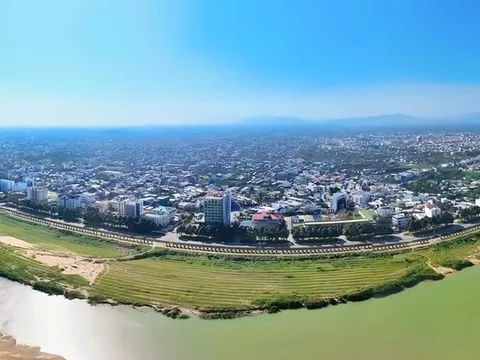 Toàn cảnh khu vực sẽ “lột xác” thành phố đi bộ ven sông ở Quảng Ngãi