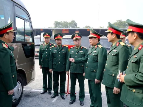 Thượng tướng Lê Huy Vịnh kiểm tra công tác chuẩn bị đưa, đón đại biểu dự Đại hội Đảng