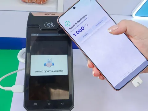 Zalopay tiên phong triển khai 'Thanh Toán Chạm' tại các điểm thanh toán thẻ