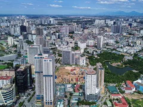 Hà Nội: Giá bán chung cư nội đô gấp đôi vùng ven