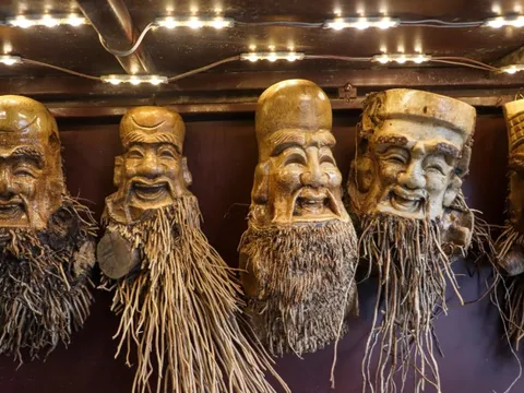 Đến Hội An xem nghệ nhân làm gốc tre biết cười