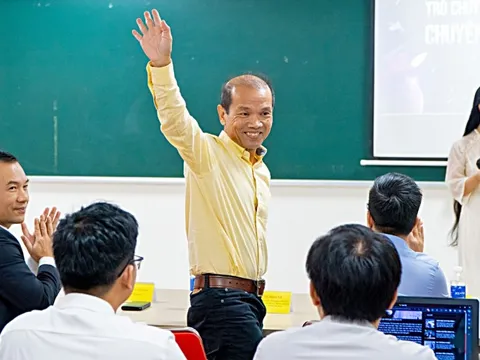 Trở về cùng dựng xây quê hương - Kỳ 3: Chuyên gia NASA truyền cảm hứng cho sinh viên Việt