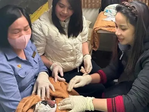 Em bé chào đời trên tàu SE4 nhờ sự hỗ trợ kịp thời của 2 nữ hộ sinh