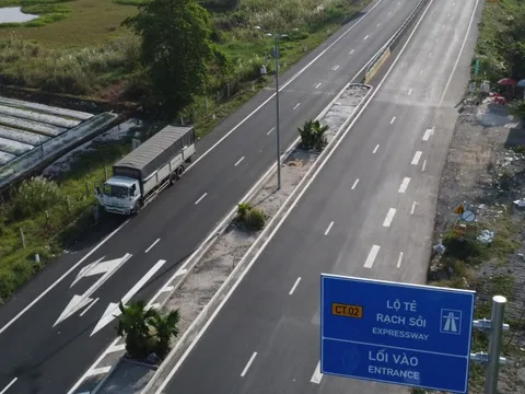 Khởi sắc hạ tầng giao thông miền Tây