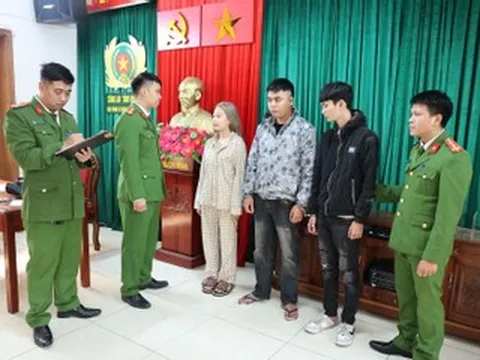 Khởi tố nhóm đối tượng mua bán 2 bé gái, cưỡng đoạt tài sản