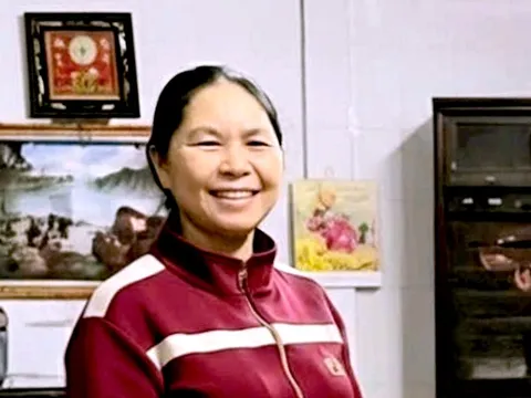 Bỗng dưng nhận 440 triệu đồng chuyển nhầm, nhân viên y tế báo công an trả lại người mất