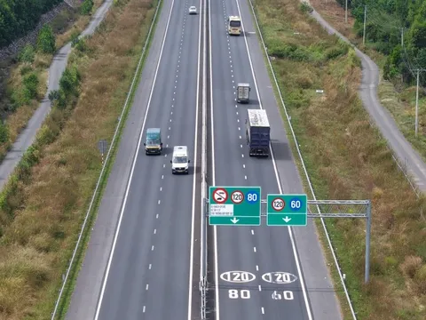 Phân làn theo tốc độ, loại xe chạy trên cao tốc Phan Thiết - Dầu Giây: Thông thoáng và an toàn hơn
