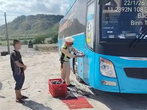 Phạt nặng 3 tài xế không bằng lái vẫn lái xe chạy trên cao tốc Phan Thiết - Vĩnh Hảo