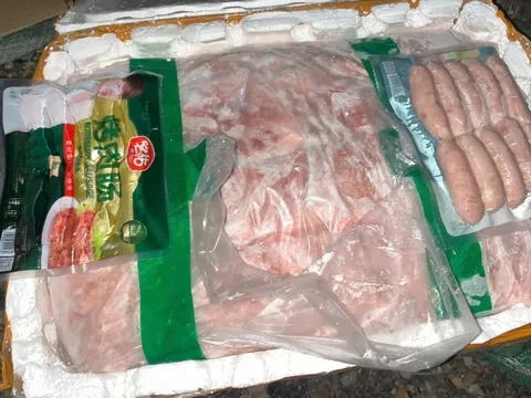 Phát hiện 10 tấn nầm heo, tràng trứng, lạp xưởng không rõ nguồn gốc