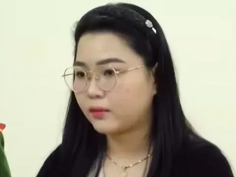 Bắt "nữ quái" mua nguyên liệu tự trộn mỹ phẩm giả bán ra thị trường