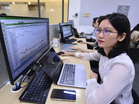 Chứng khoán tuần mới: VN-Index có đủ lực để quay lại mốc 1.900 điểm?