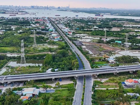 Ngắm nút giao Rừng Sác, nơi các hướng về Cần Giờ gặp nhau từ quốc lộ 50 sang cầu Nhơn Trạch