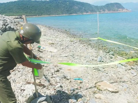 Phát hiện 1 đoạn chân người trên bãi biển Khánh Hòa