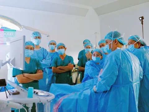 TP.HCM thông tim bào thai ca thứ 14, cứu sống thai nhi mắc tim bẩm sinh nặng