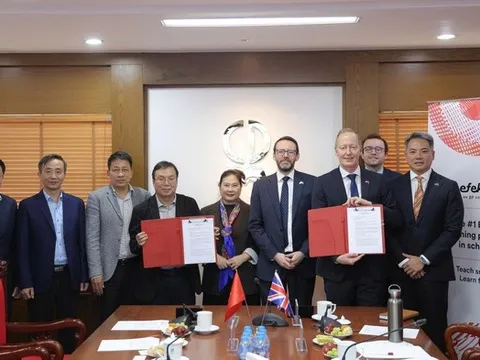 NXBGDVN thúc đẩy triển khai Đề án đưa tiếng Anh thành ngôn ngữ thứ hai trong trường học