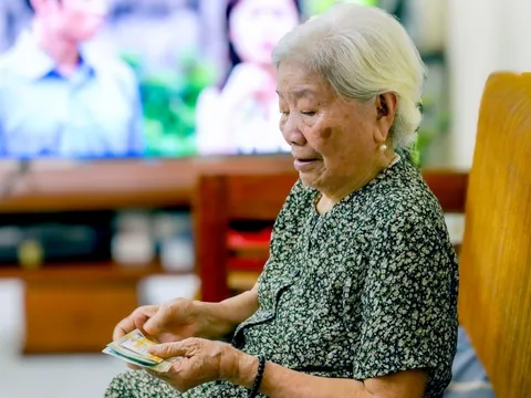 Chi trả gộp lương hưu, trợ cấp, quà Tết từ 3-2