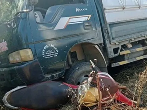 Xe tải không người lái tự trôi tông bé gái 10 tuổi tử vong