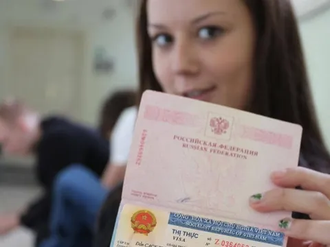 Triển khai miễn thị thực có thời hạn cho người nước ngoài thuộc diện đặc biệt cần ưu đãi