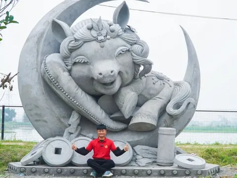 Linh vật 'Ngựa thương' chốt giá hơn 222 triệu đồng, dành tặng người nghèo đón Tết