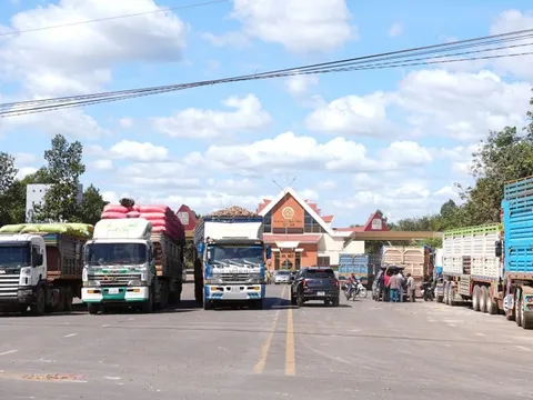 Chính phủ yêu cầu 3 bộ phối hợp xử lý kiến nghị của Tây Ninh, nông sản đã qua được cửa khẩu