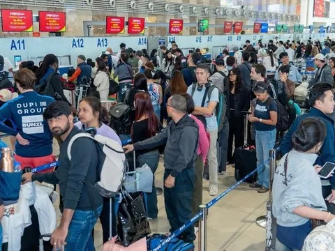 Vé máy bay Tết 2026 “nóng” sớm: Nhiều đường bay kín chỗ 100%