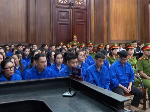 “Đại án” làm phiếu thử nghiệm giả: 2 bị cáo chủ mưu “chia nhau” 52 năm tù