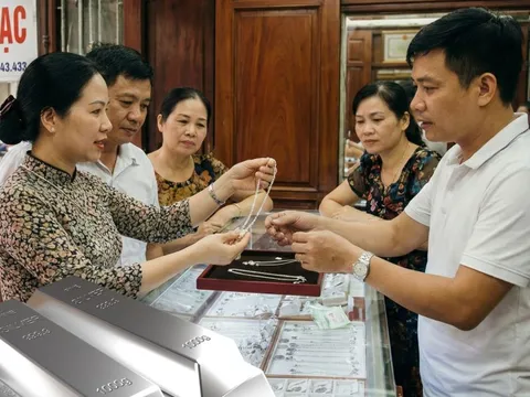 'Việt Nam không khan hiếm bạc'