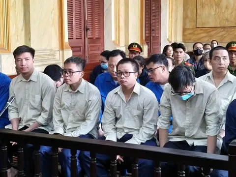 Xét xử nhiều chủ doanh nghiệp cấu kết với cán bộ hải quan để buôn lậu