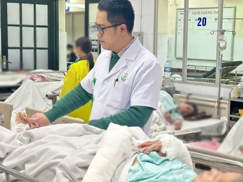 Cụ bà bị chó cắn gãy xương, tổn thương tứ chi