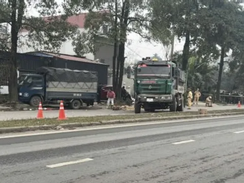 Một cán bộ CSGT tử vong trong vụ 2 xe tải va chạm ở Thái Nguyên