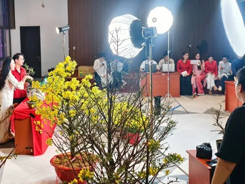 Xã Bình Lợi, TP.HCM tổ chức mega livestream bán mai vàng giúp nông dân